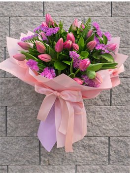 מלא טוליפ וענפי קישוט